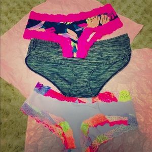 Victoria’s Secret PINK Panty Bundle NWT Medium